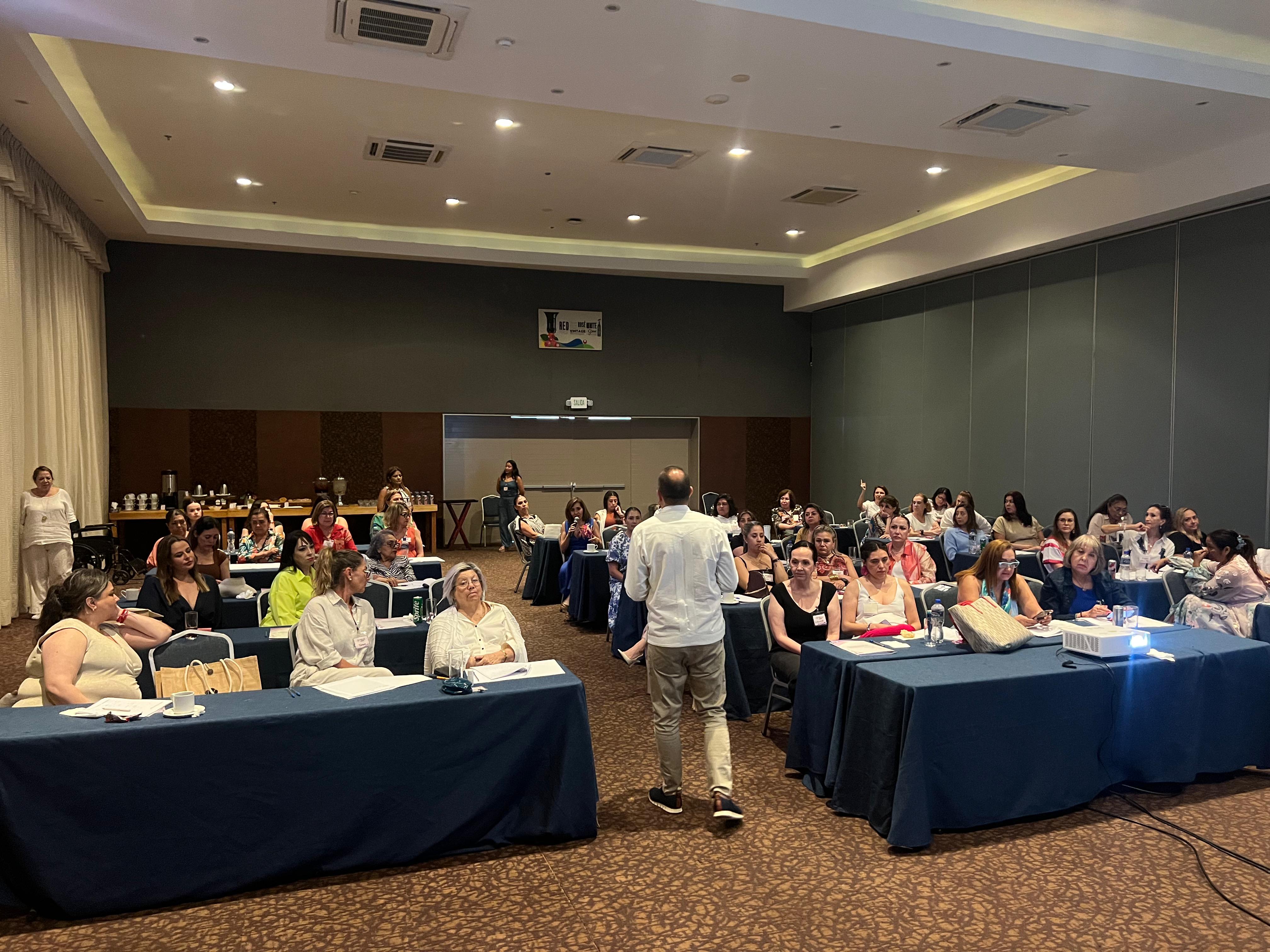 Fotografía del evento Poder voz y liderazgo con limites