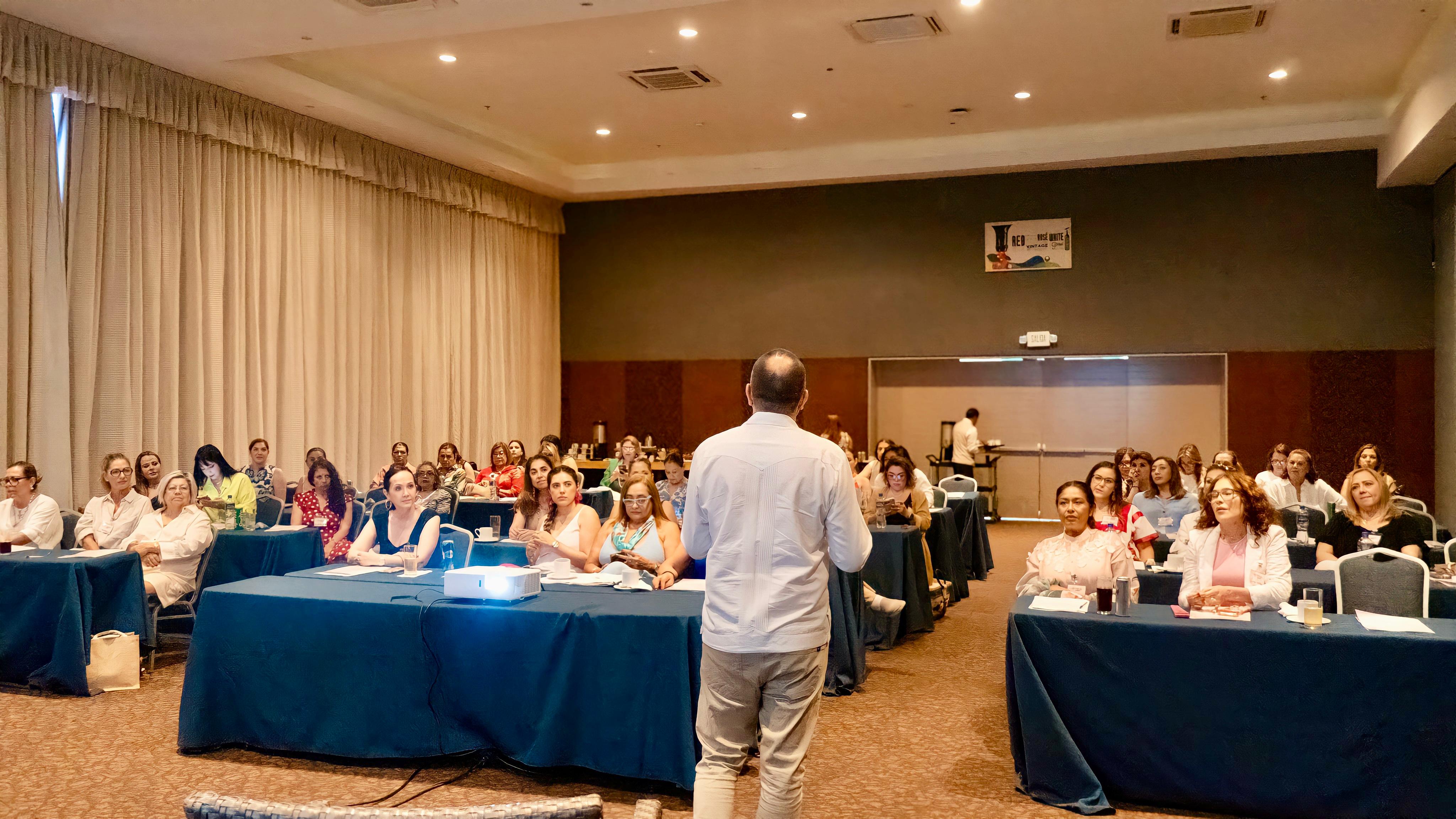 Fotografía del evento Poder voz y liderazgo con limites