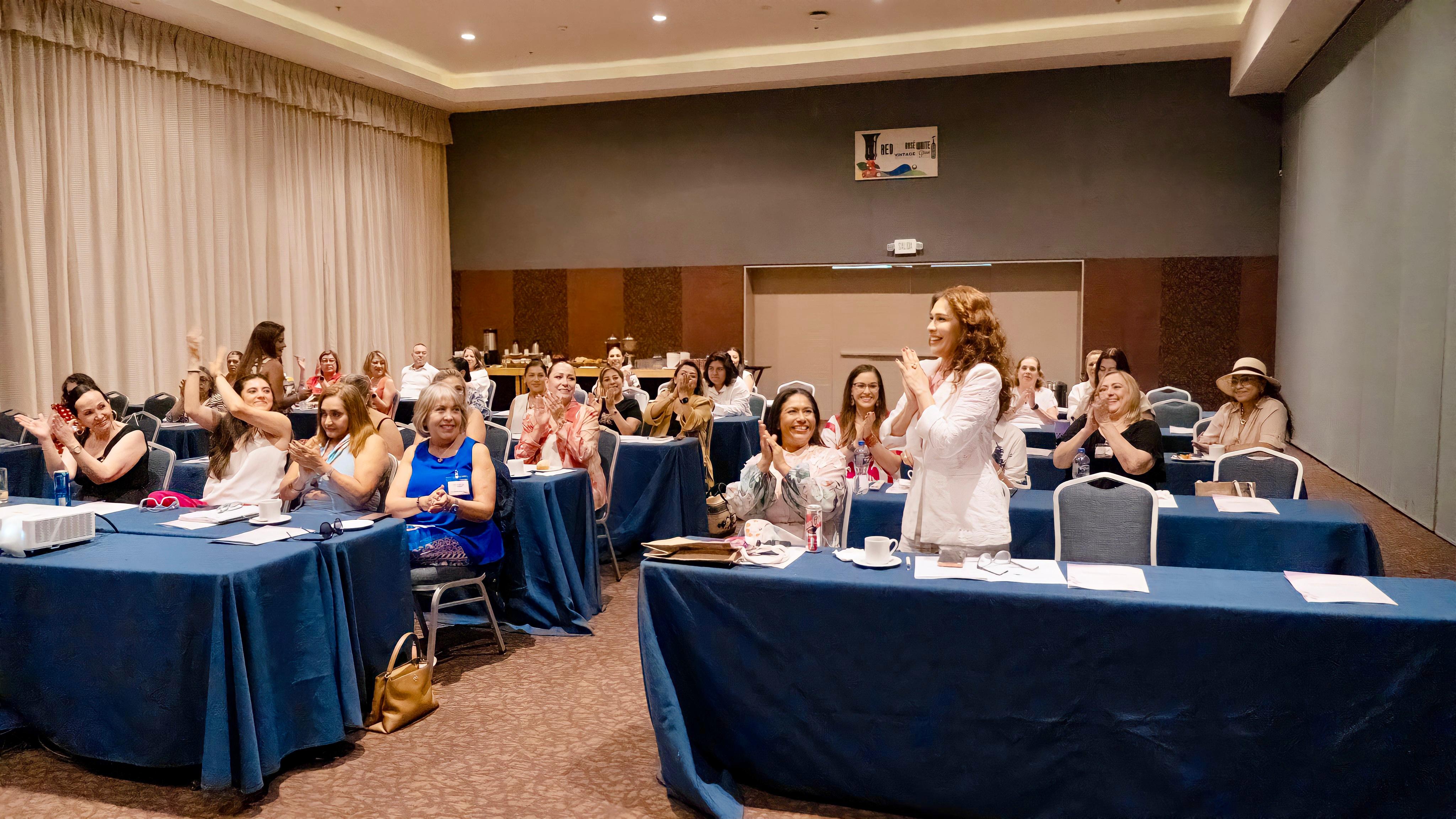 Fotografía del evento Poder voz y liderazgo con limites