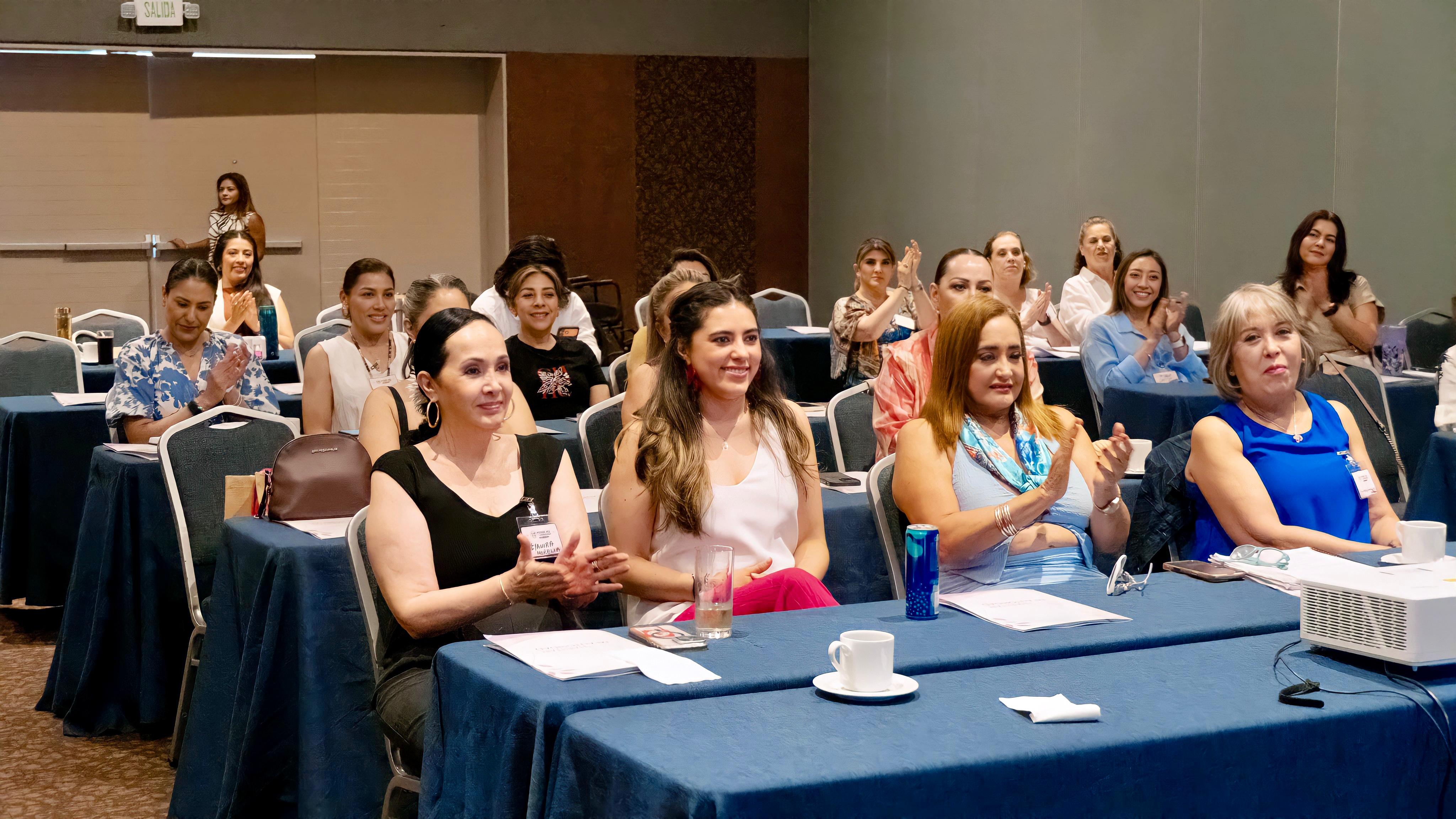 Fotografía del evento Poder voz y liderazgo con limites